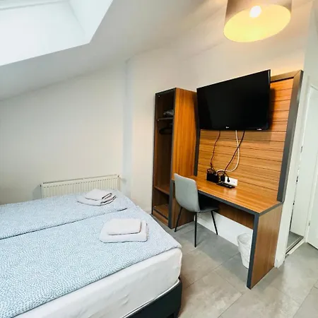 Хостел Domizil